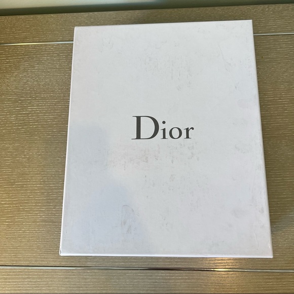 Dior Pearl Leather Pumps - Picture 5 of 5